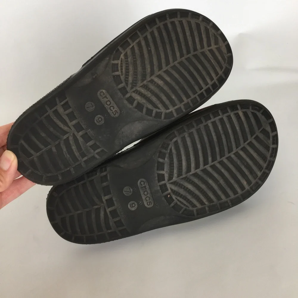 Crocs Tie-dye Rainbow Slides Sandals Women’s Size 7 Casual Summer Shoes